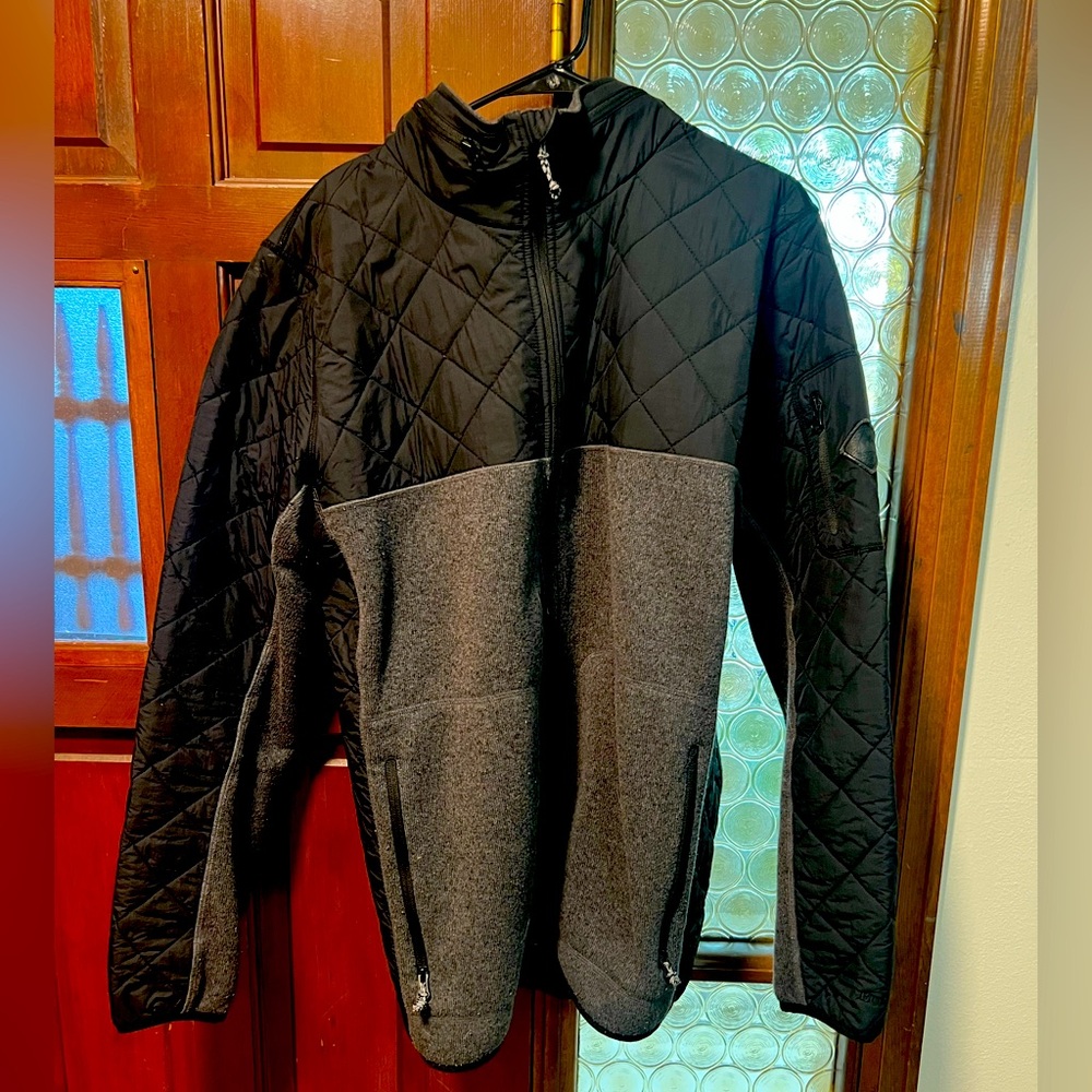 Burton zip up XL